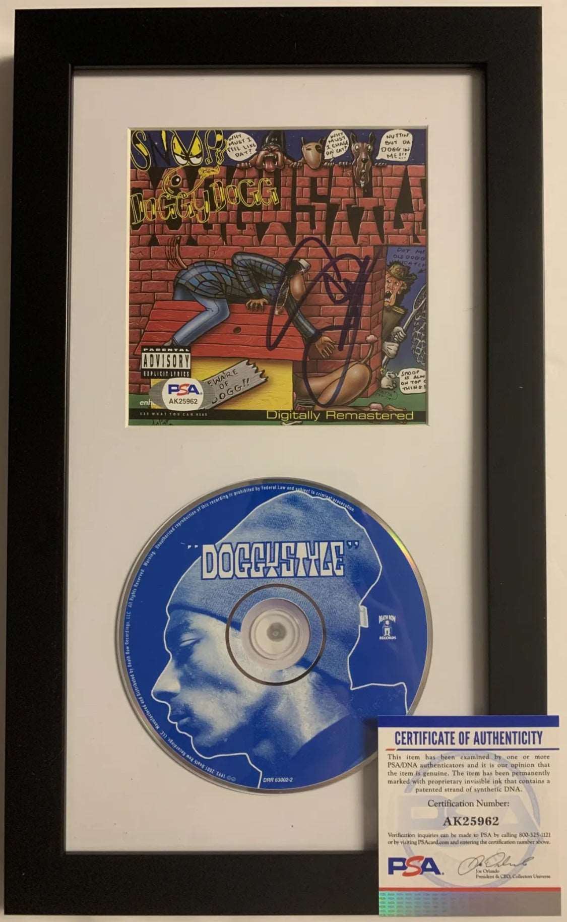 Autographed by Snoop Doggy dogg 🔥 Framed 1993 Snoop Dogg Doggystyle CD Framed with Signed Album Cover PSA ✅